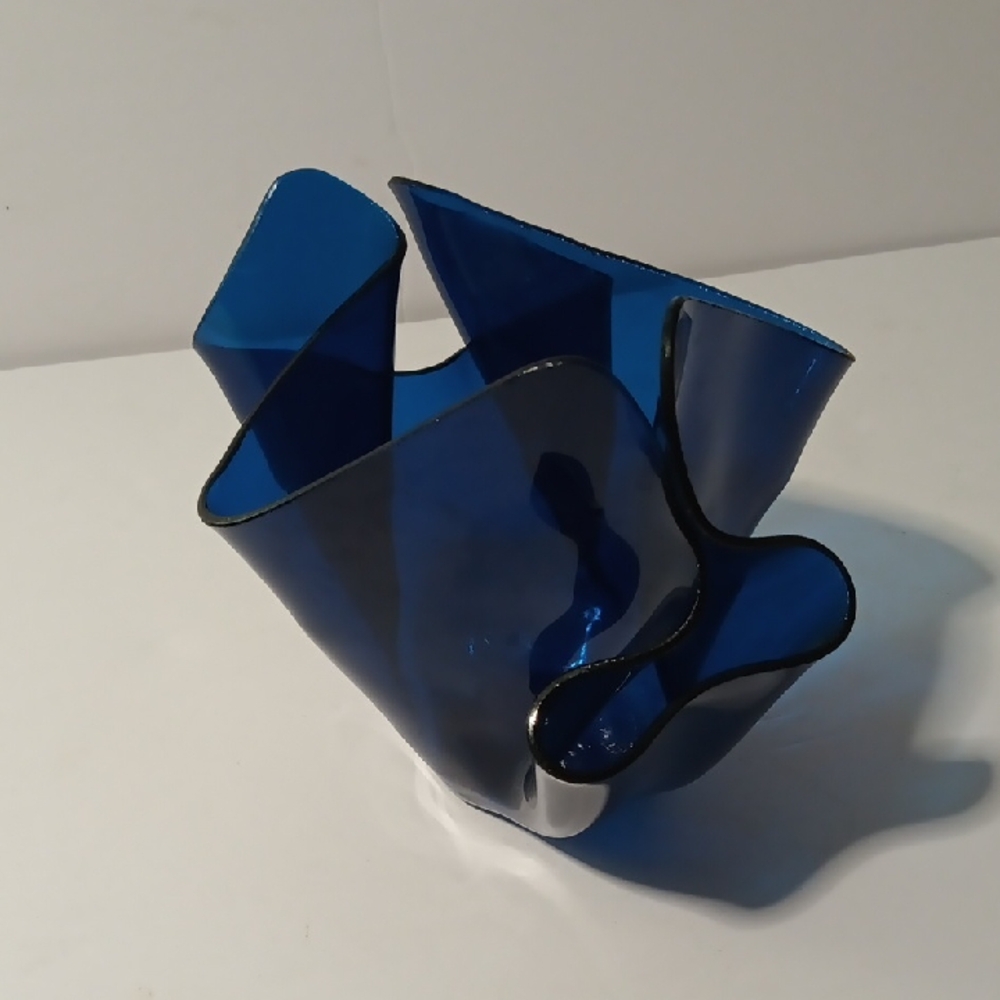 Source Unknown Blue Candle Holder Accents In The Handkerchief Design